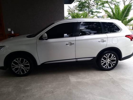 MITSUBISHI OUTLANDER 2.2 4X4 16V DIESEL 4P AUTOMÁTICO